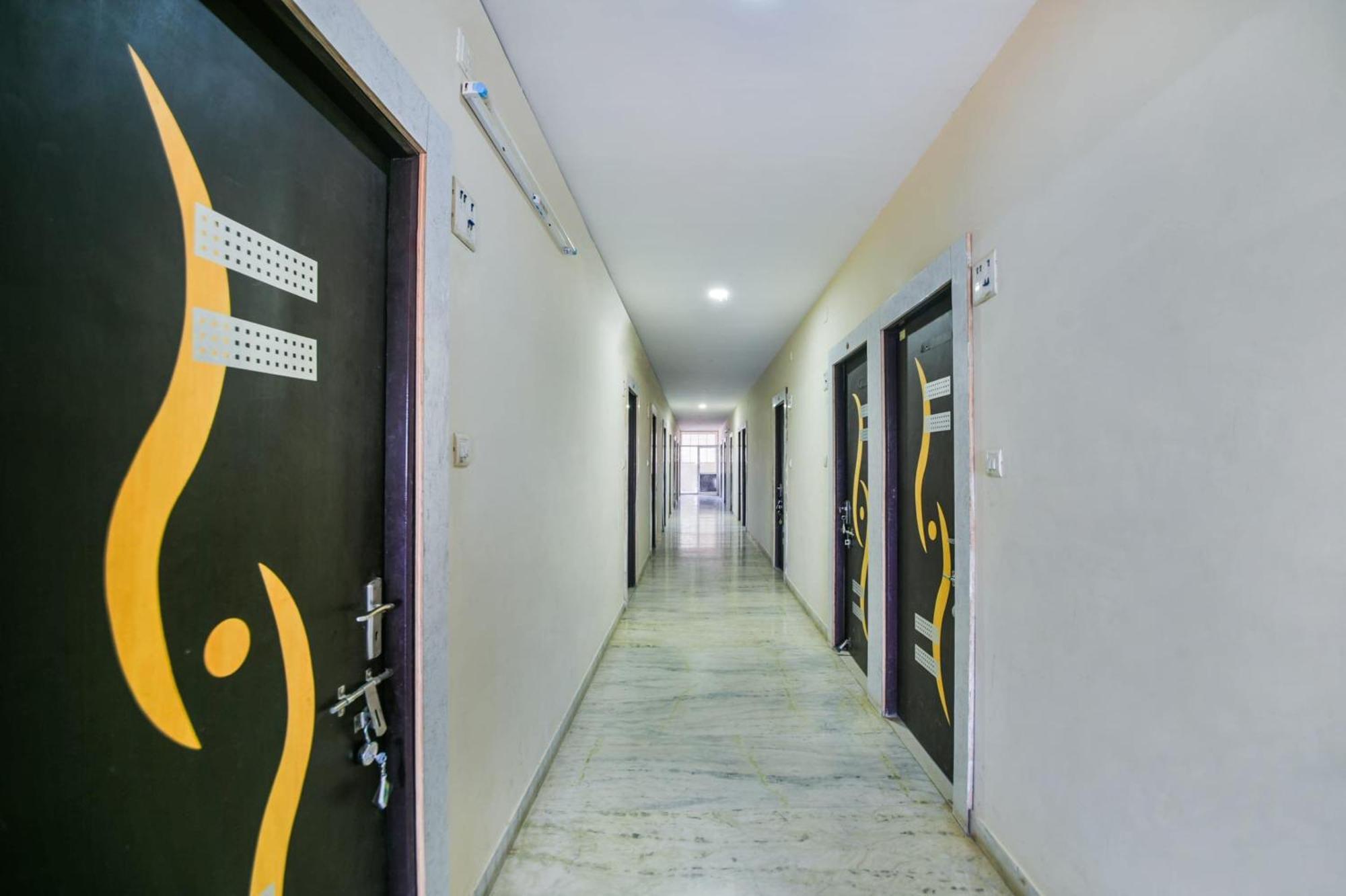 Hotel O Kalika Resort Lakāwās Bagian luar foto