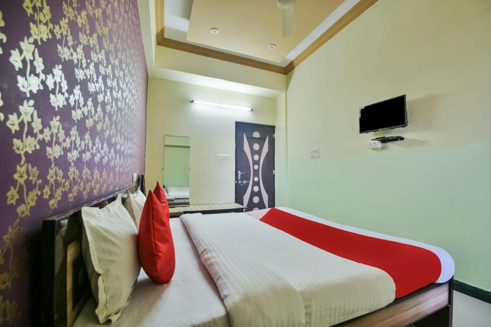 Hotel O Kalika Resort Lakāwās Bagian luar foto